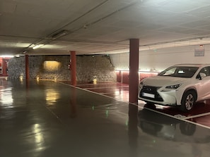 Self-parking (surcharge) 19 per night