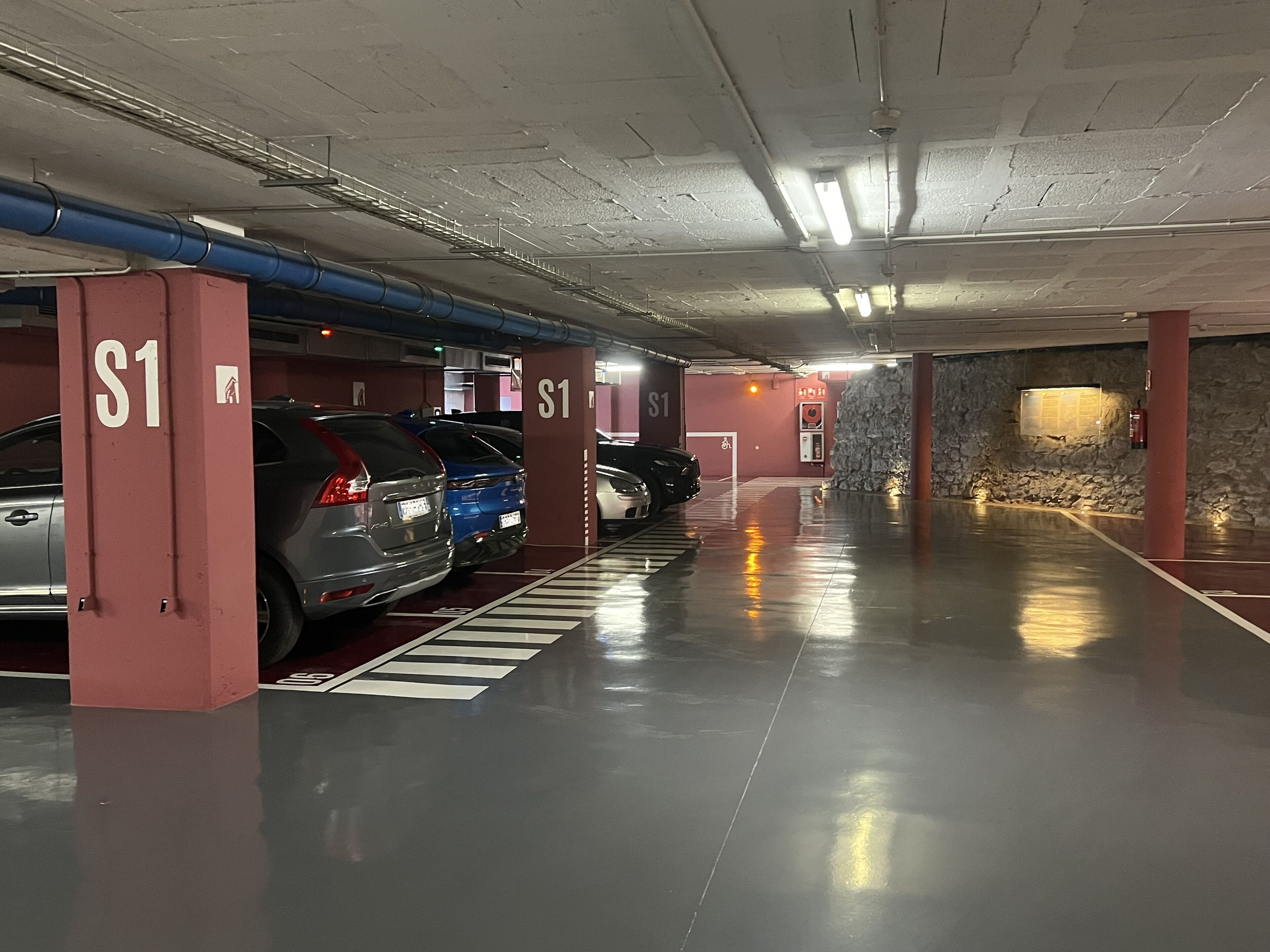 self-parking (surcharge) 19 per night