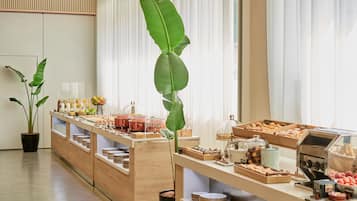 Daily buffet breakfast (EUR 16 per person)