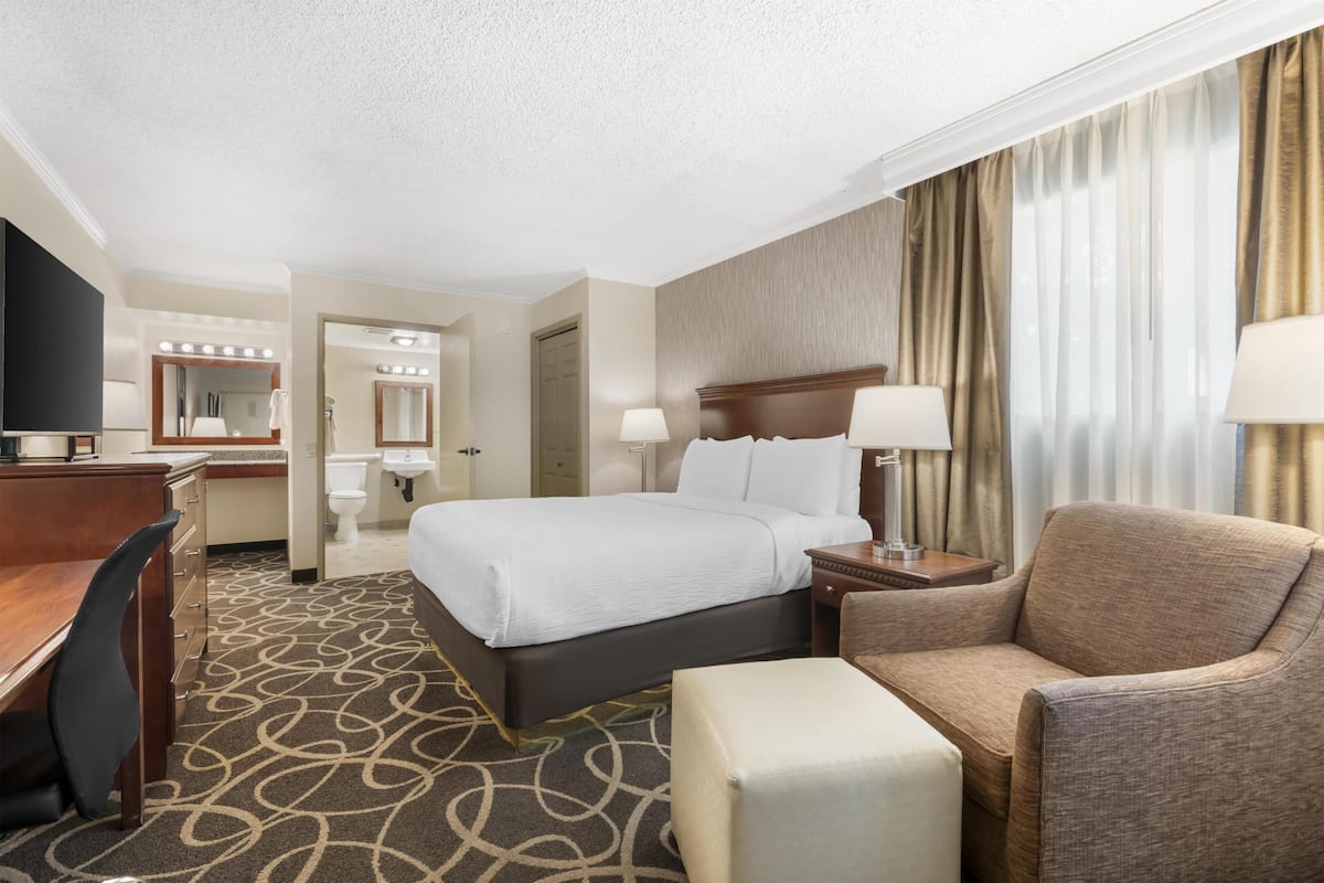 Blackout drapes, iron/ironing board, cribs (free), WiFi (surcharge)