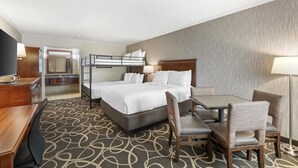 Family Room, Multiple Beds, Non Smoking, Refrigerator & Microwave | Blackout drapes, iron/ironing board, cribs (free), WiFi (surcharge) - Best Western Plus Burley Inn & Convention Center (Burley)