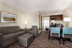 Premium bedding, pillowtop beds, in-room safe, desk