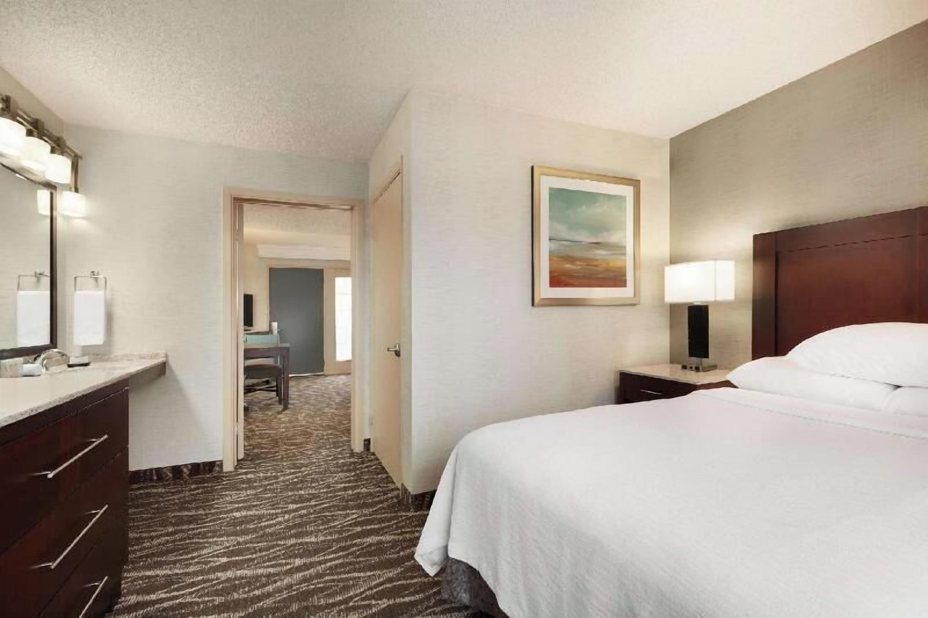1 bedroom, premium bedding, pillowtop beds, in-room safe