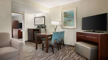 1 bedroom, premium bedding, pillowtop beds, in-room safe