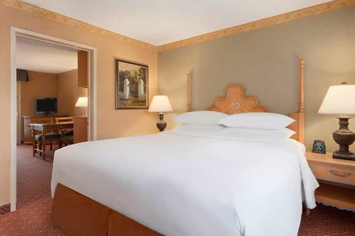 1 bedroom, premium bedding, pillowtop beds, in-room safe