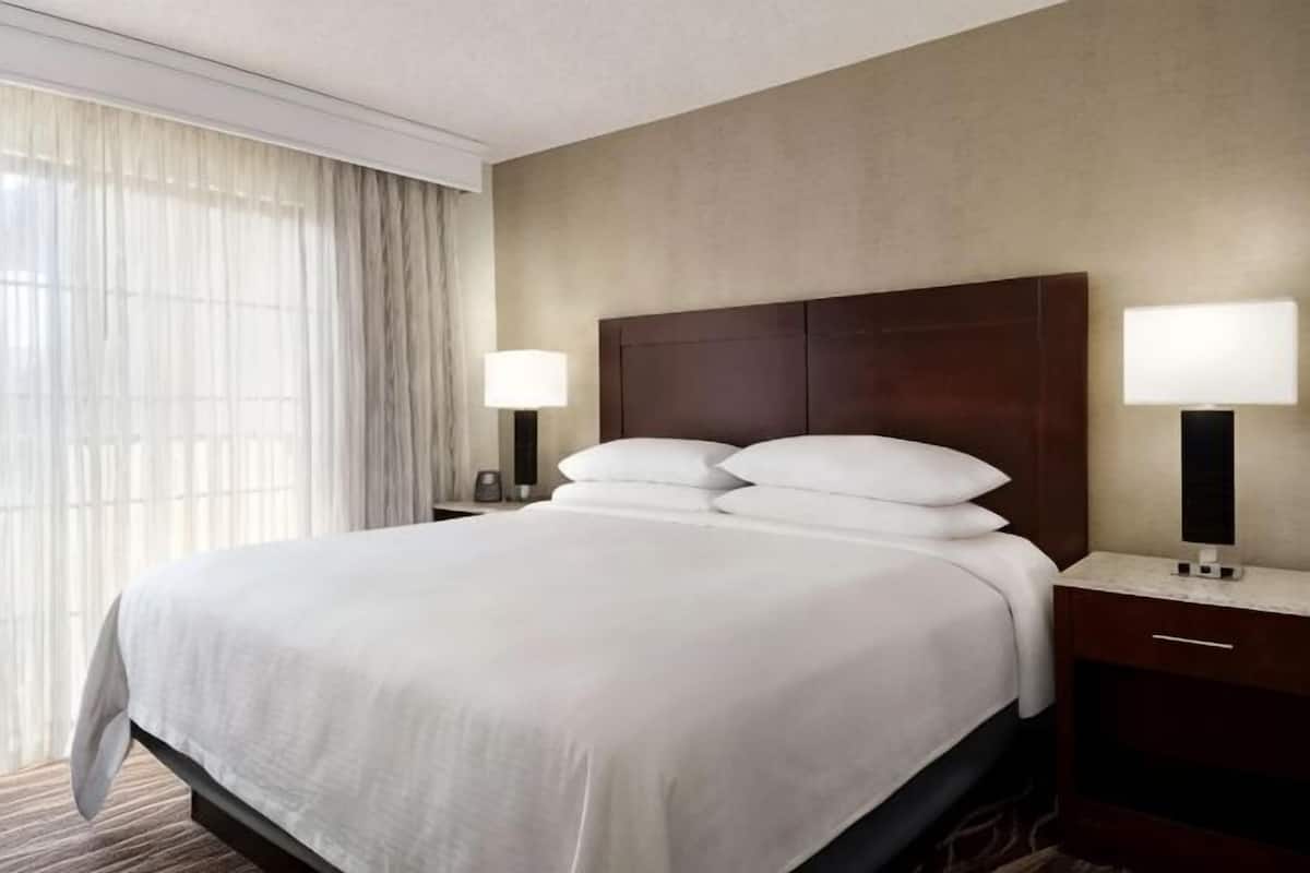 1 bedroom, premium bedding, pillow-top beds, in-room safe