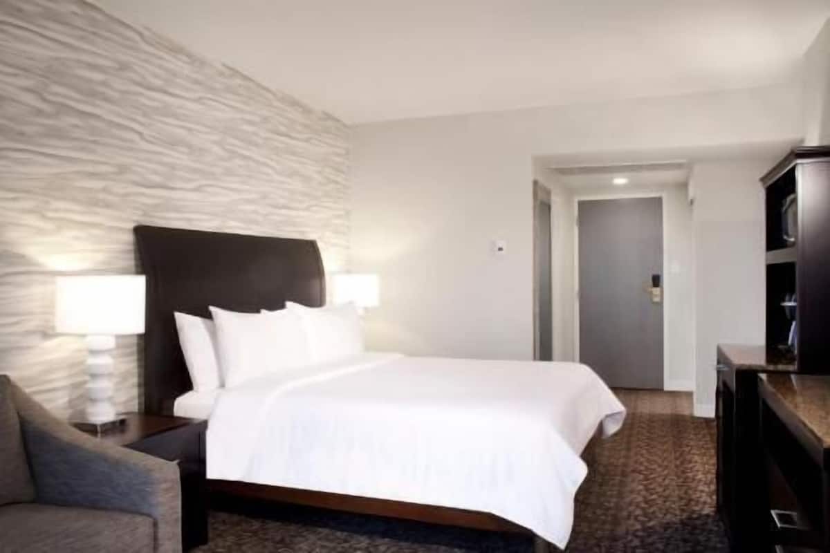 Premium bedding, down duvets, in-room safe, blackout curtains