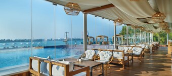 Radisson Blu Hotel & Resort, Abu Dhabi Corniche