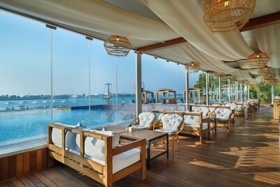 Radisson Blu Hotel & Resort, Abu Dhabi Corniche