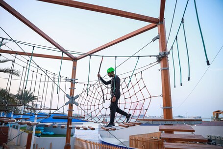 Radisson Blu Hotel Resort, Abu Dhabi Corniche - Image 80