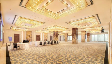 Radisson Blu Hotel Resort, Abu Dhabi Corniche - Image 96