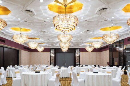 Radisson Blu Hotel Resort, Abu Dhabi Corniche - Image 117