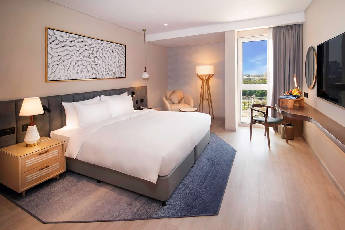 1 bedroom, premium bedding, minibar, desk