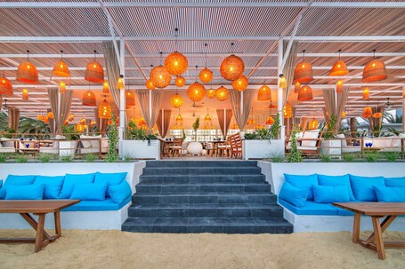 Radisson Blu Hotel Resort, Abu Dhabi Corniche - Image 107