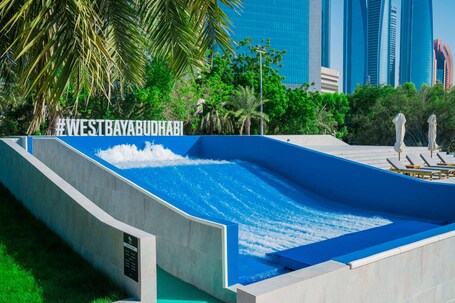 Radisson Blu Hotel Resort, Abu Dhabi Corniche - Image 14