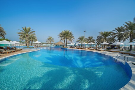 Radisson Blu Hotel Resort, Abu Dhabi Corniche - Image 29