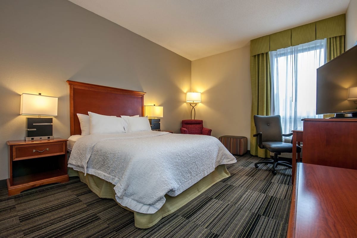 Premium bedding, in-room safe, desk, blackout curtains