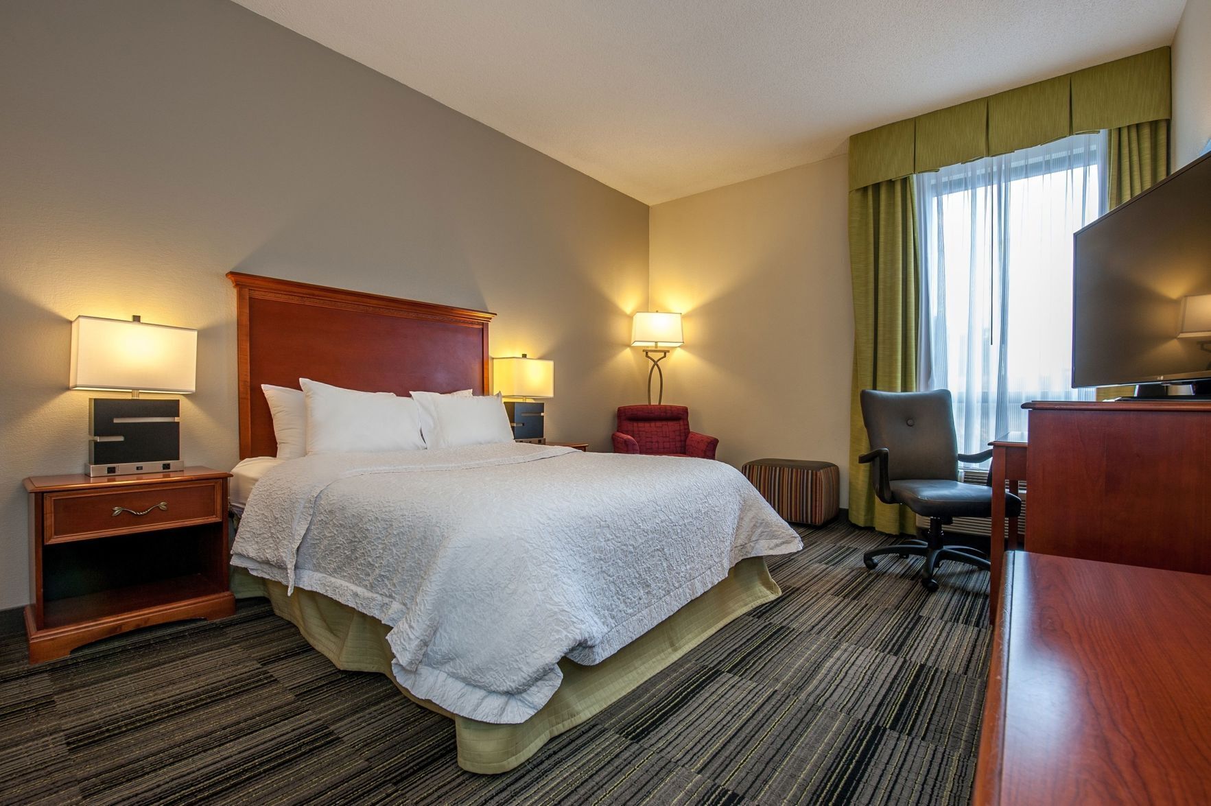 Premium bedding, in-room safe, desk, blackout curtains
