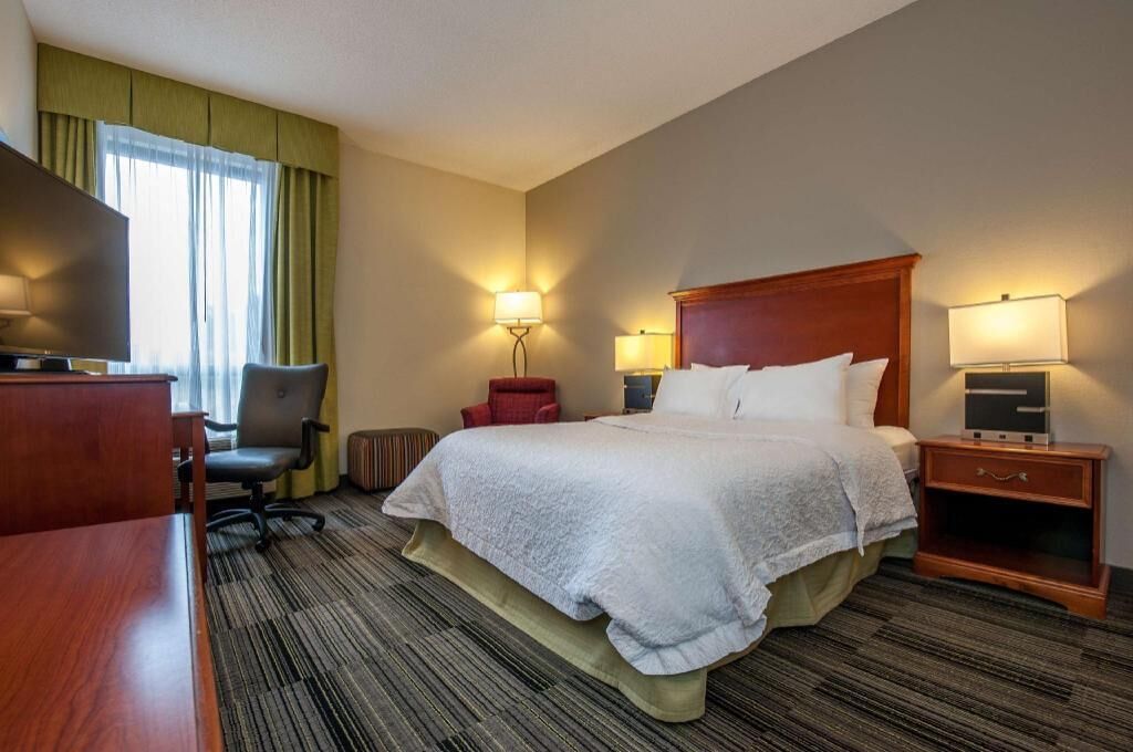 Premium bedding, in-room safe, desk, blackout curtains