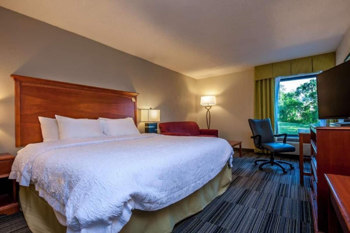Premium bedding, in-room safe, desk, blackout curtains