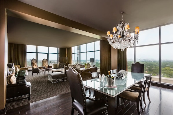 Hochwertige Bettwaren, Pillowtop-Betten, Minibar, Zimmersafe