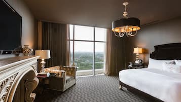 Premium bedding, pillowtop beds, minibar, in-room safe