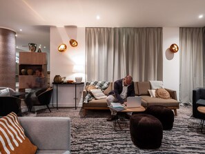 Bar (on property) - Mercure Grenoble Meylan (Meylan)