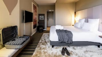 Premium bedding, minibar, in-room safe, desk