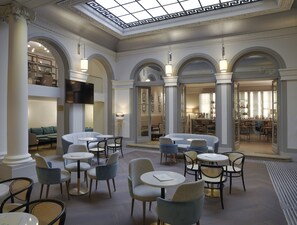 Bar (en el alojamiento)