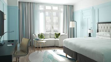 Hypo-allergenic bedding, in-room safe, desk, laptop workspace