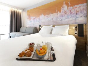Daily buffet breakfast (EUR 20 per person)