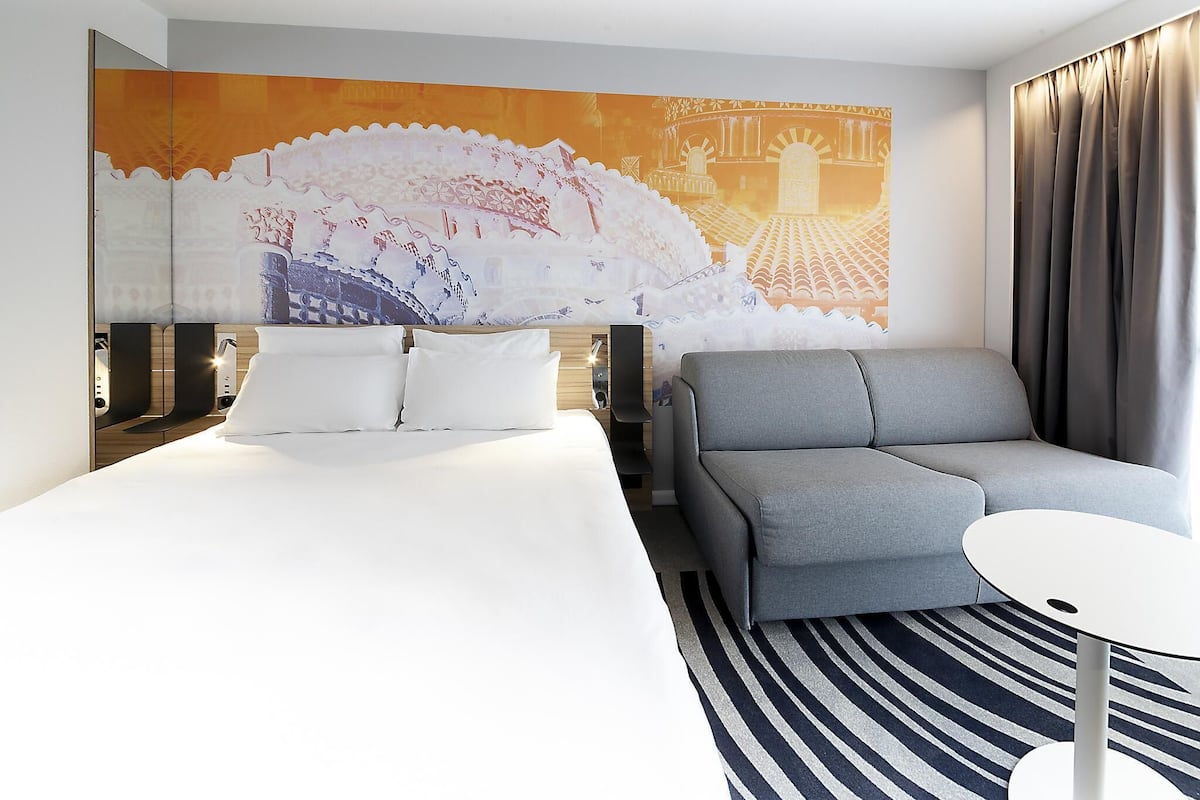 Superior Room, 1 Queen Bed with Sofa bed