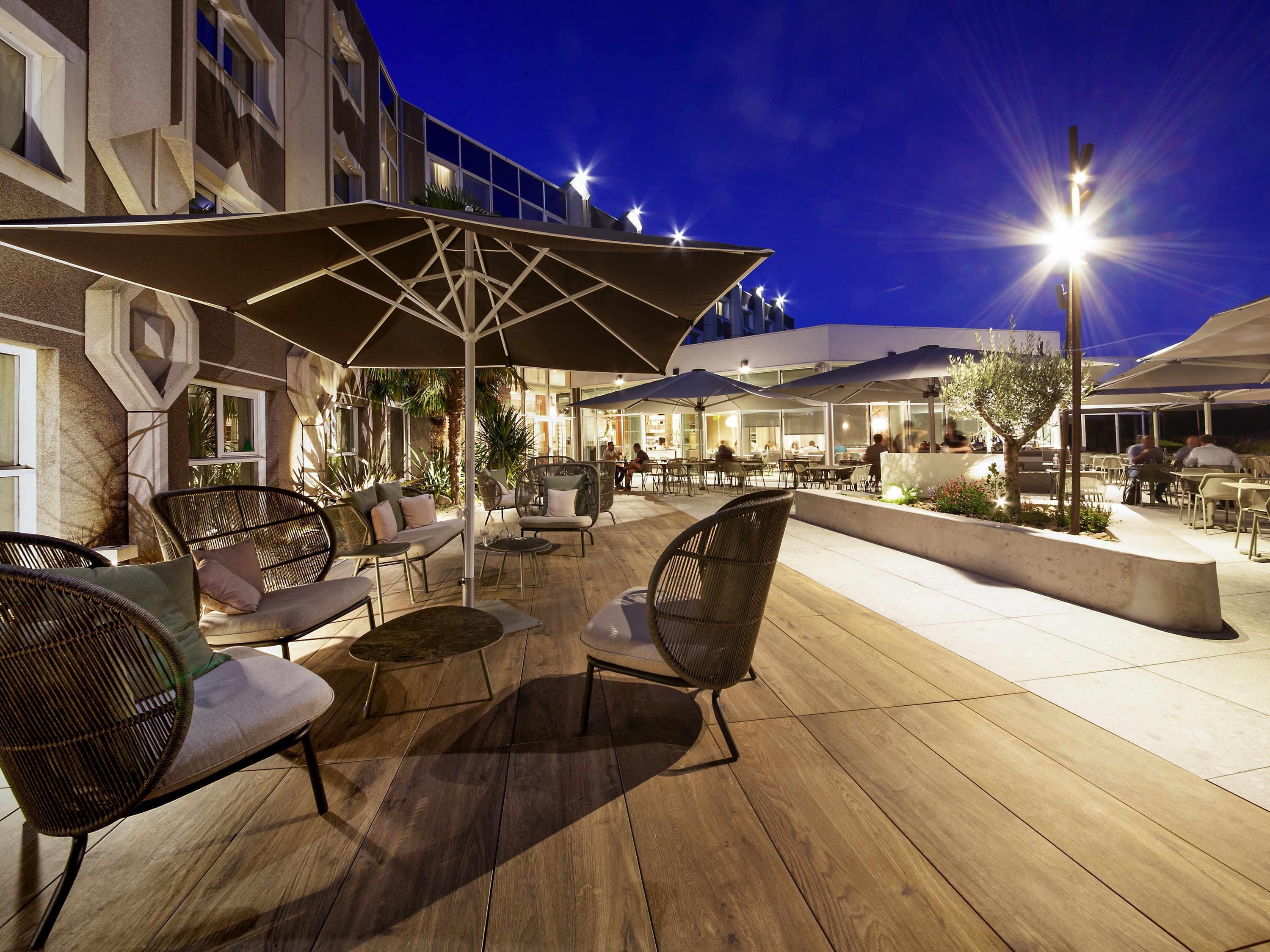 S'hi serveixen esmorzars, dinars, sopars i plats de cuina francesa 