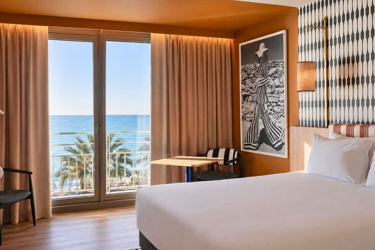 Privilege, Room, 1 Double Bed, Sea Facing | Premium bedding, in-room safe, desk, laptop workspace