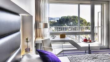 Privilege, Rom, havutsikt, hageområde | Sengetøy av topp kvalitet, safe på rommet og skrivebord