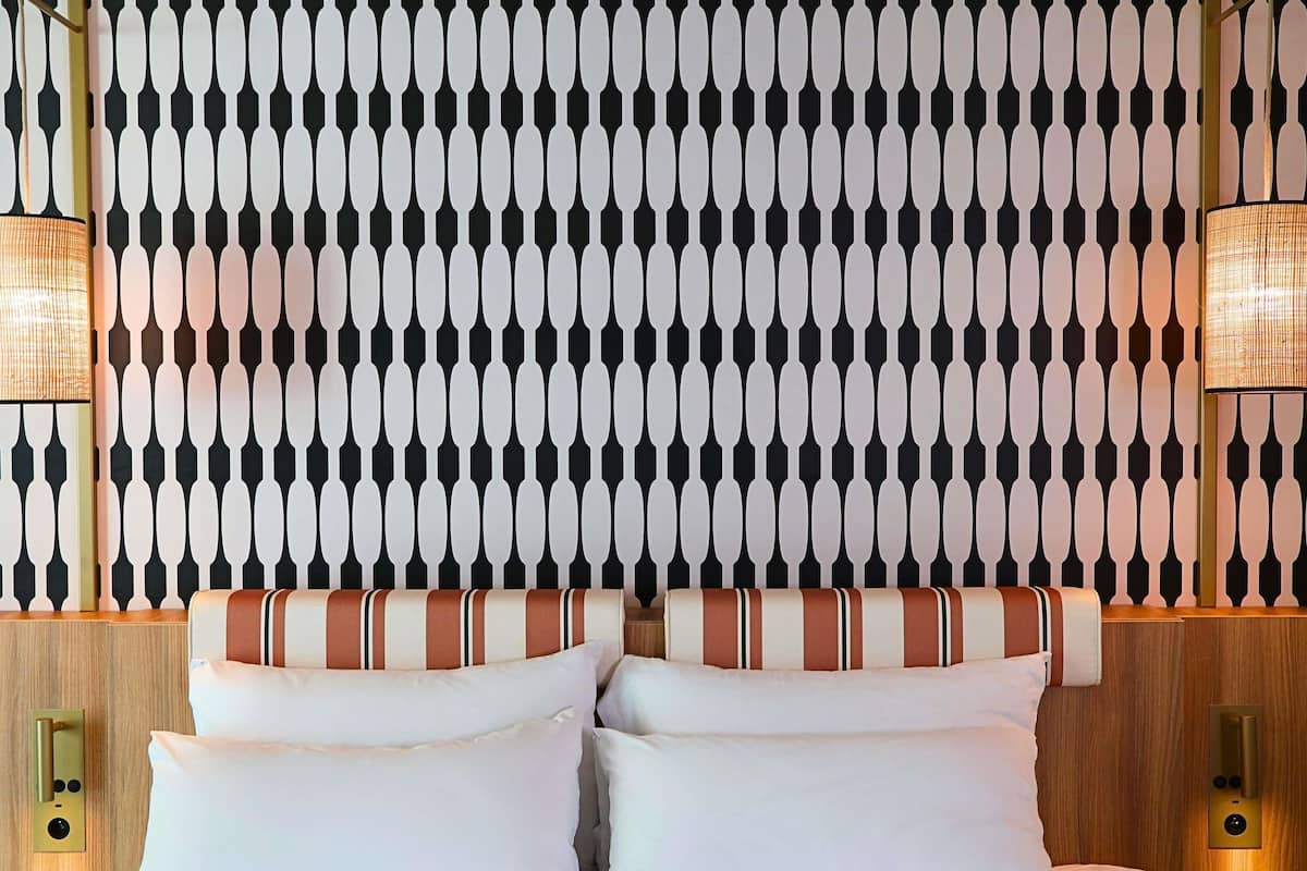 Literie de qualité supérieure, coffres-forts dans les chambres, bureau