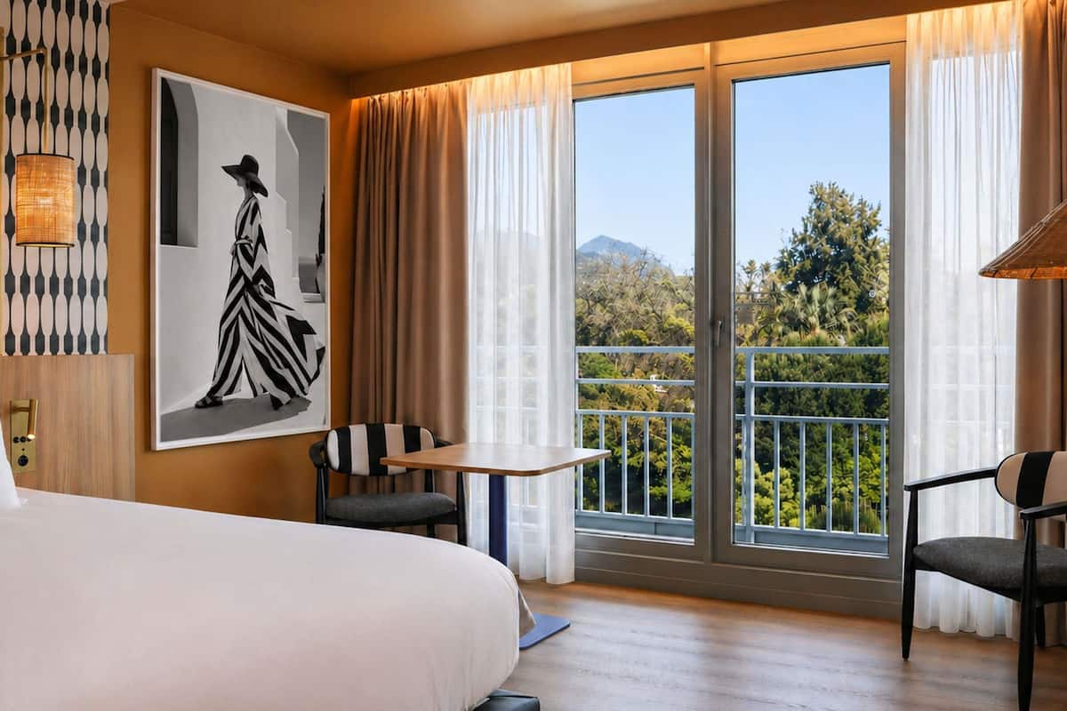 Privilege, Room, Ocean View, Garden Area | Premium bedding, in-room safe, desk, laptop workspace