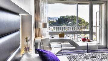 Privilege, Rom, havutsikt, hageområde | Sengetøy av topp kvalitet, safe på rommet og skrivebord