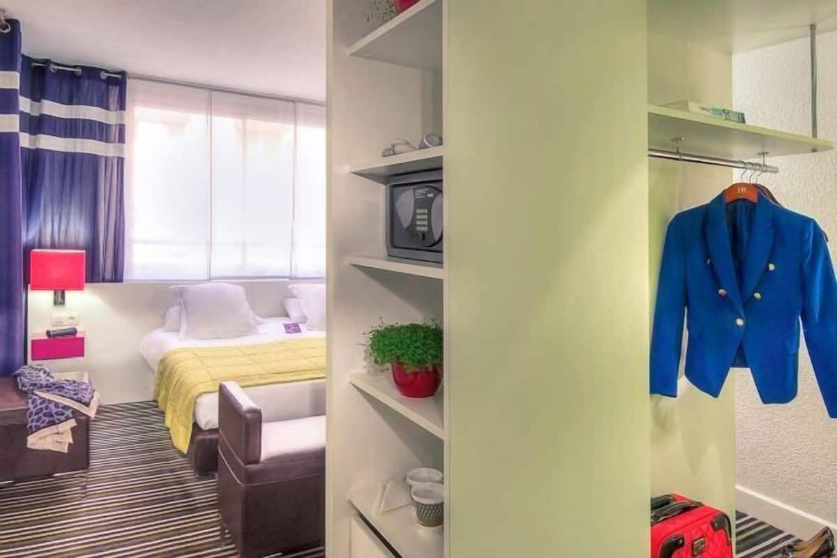 Literie de qualité supérieure, coffres-forts dans les chambres, bureau