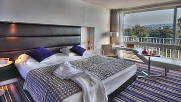 Privilege, Zimmer, Meerblick, zum Garten hin | Ausblick vom Zimmer