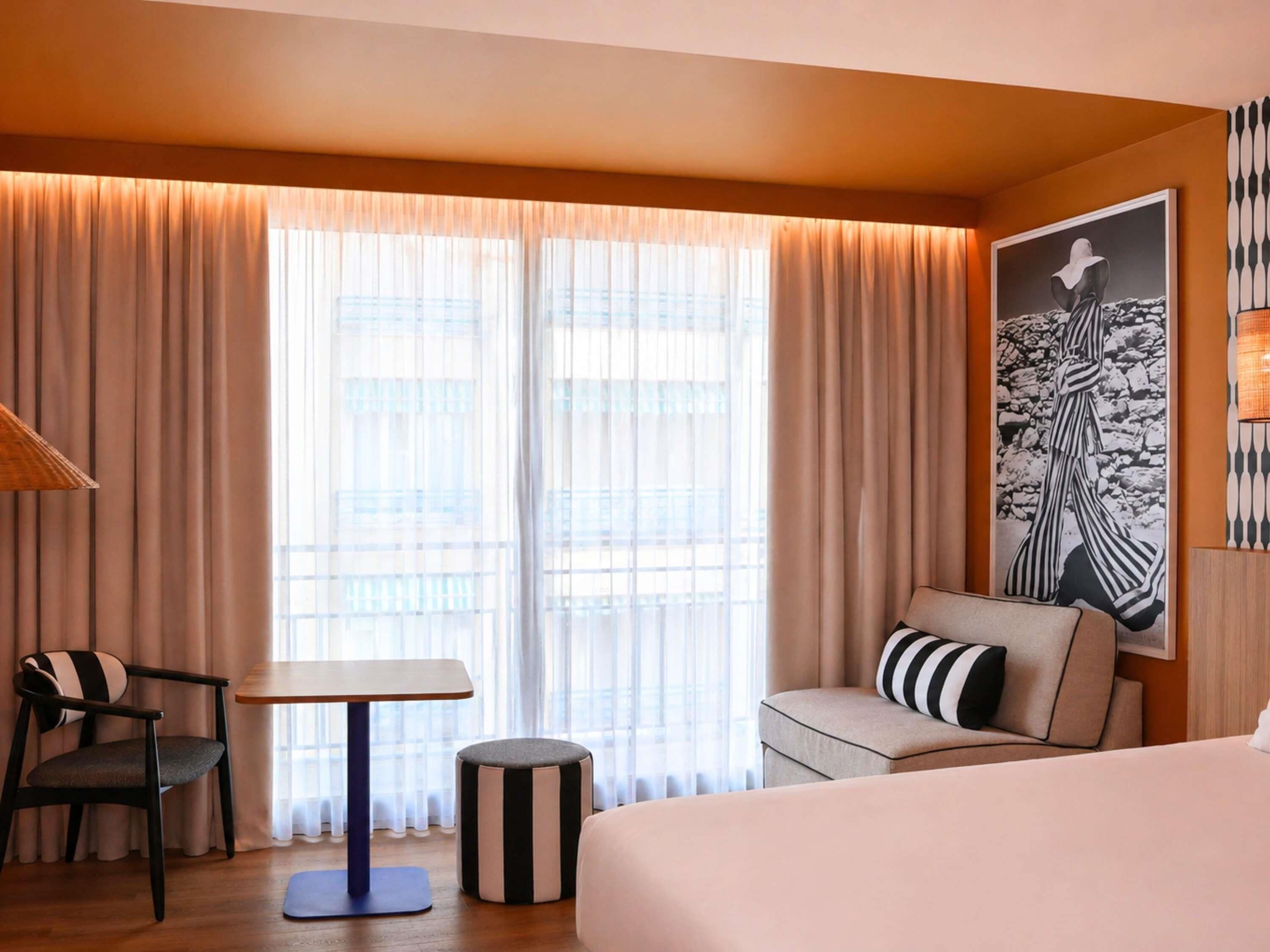 Premium bedding, in-room safe, desk, laptop workspace