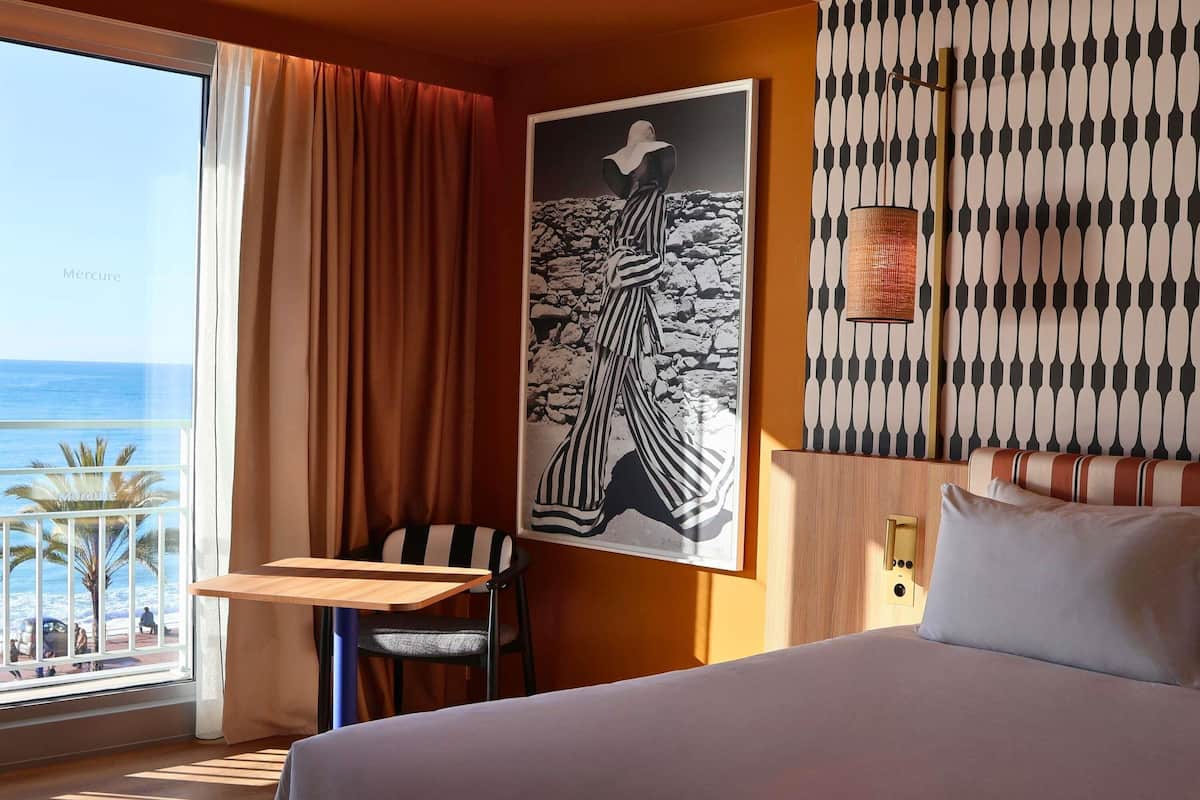 Privilege, Chambre, 1 lit double, vue mer | Literie de qualité supérieure, coffres-forts dans les chambres, bureau