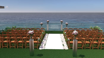 Reception area at Surf & Sand Resort Laguna Beach