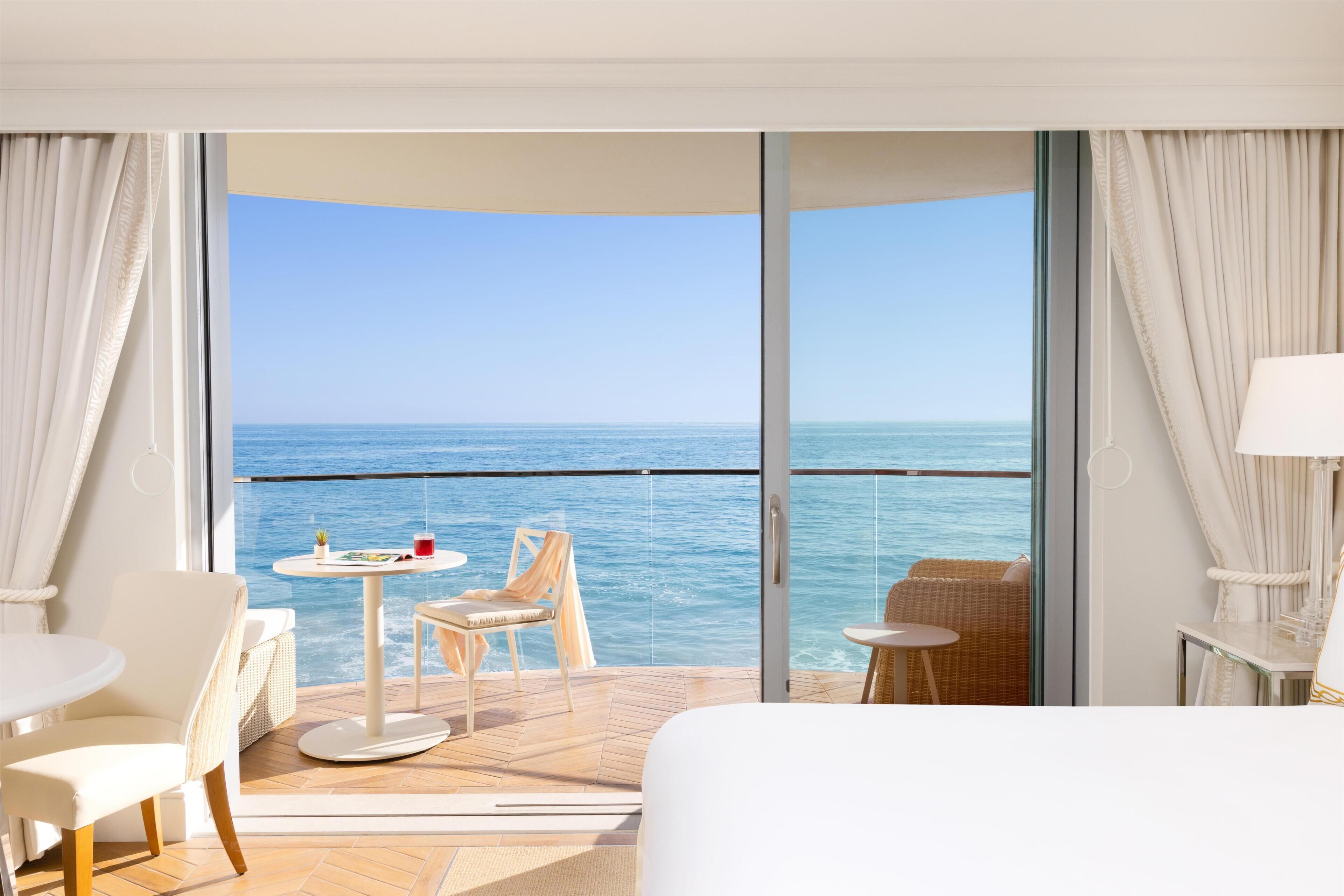 Premium bedding, down duvets, minibar, in-room safe