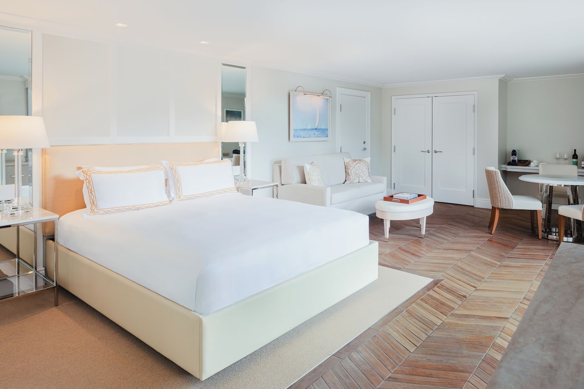 Studio Suite, 1 King Bed, Accessible, Resort View | Premium bedding, down comforters, minibar, in-room safe