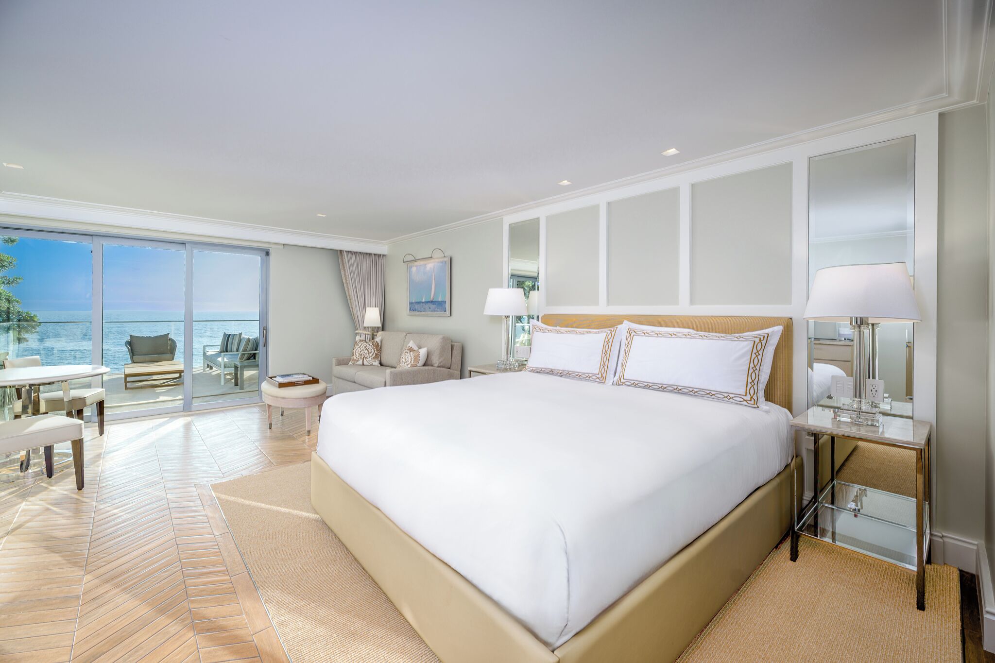 Premium bedding, down duvets, minibar, in-room safe