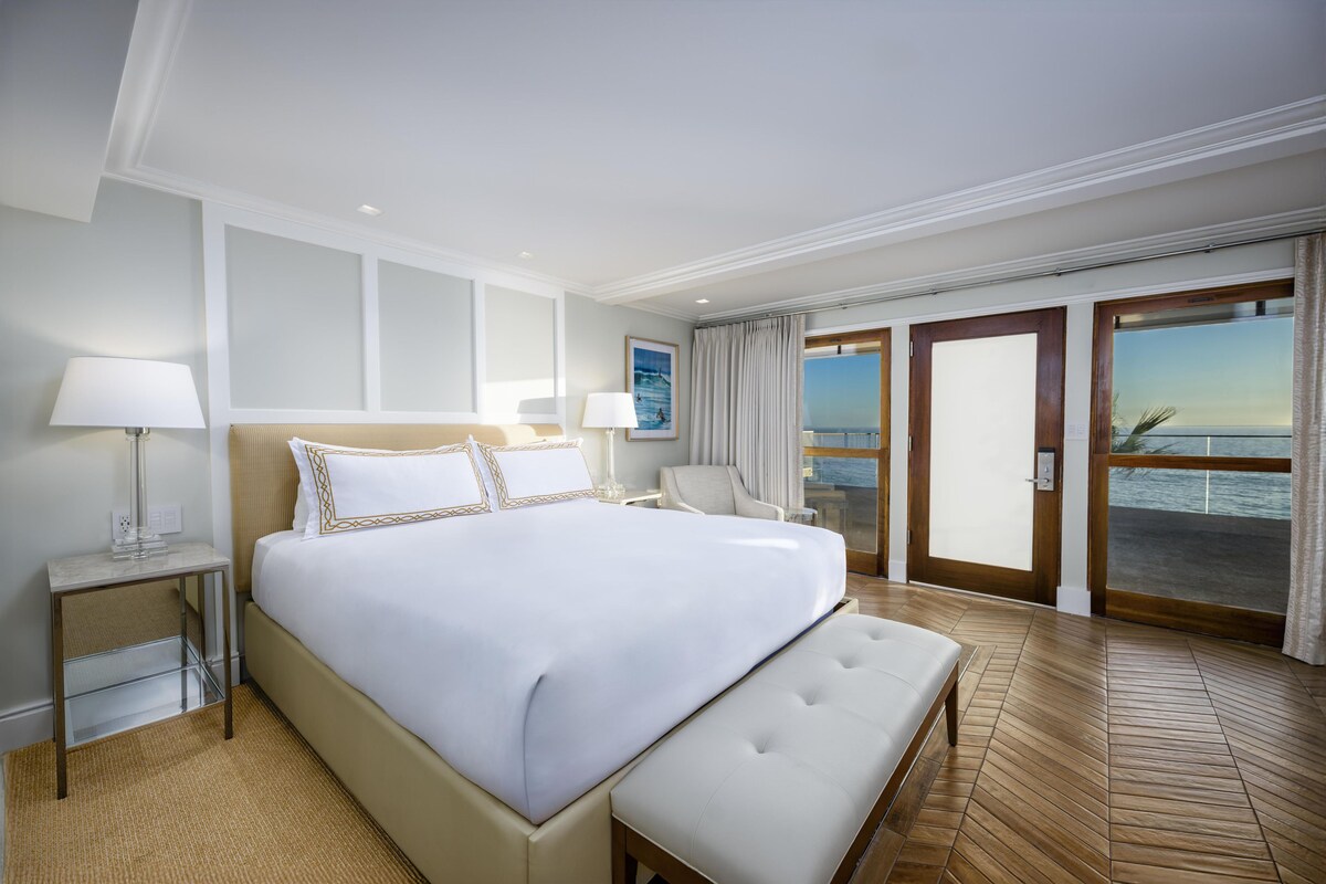 Oceanview King Terrace | Premium bedding, down comforters, minibar, in-room safe