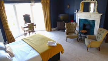 In-room safe, individually decorated, individually furnished, desk