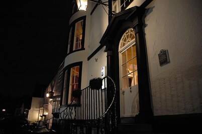 Donington Manor Hotel