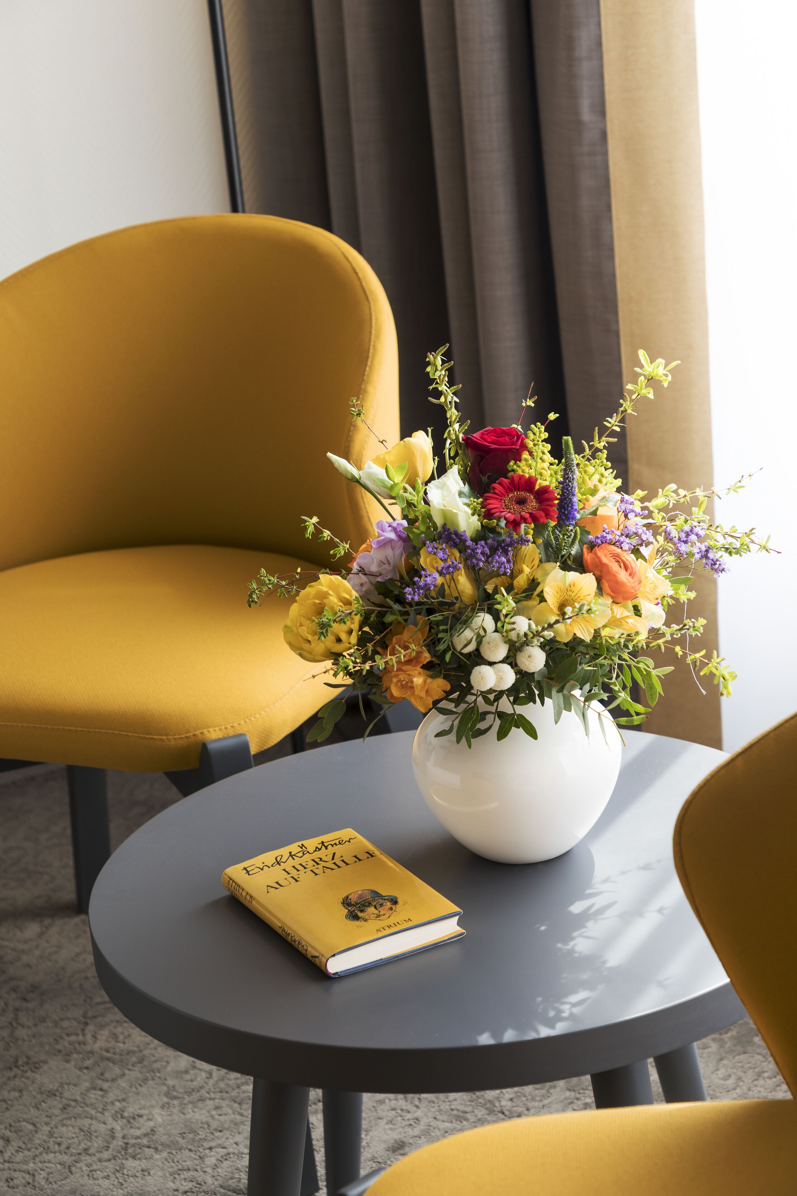 deluxe room, courtyard view | courtyard view